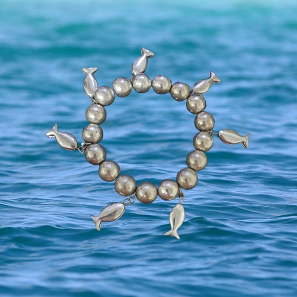 Fish Charm Bracelet - Picture 1 of 2